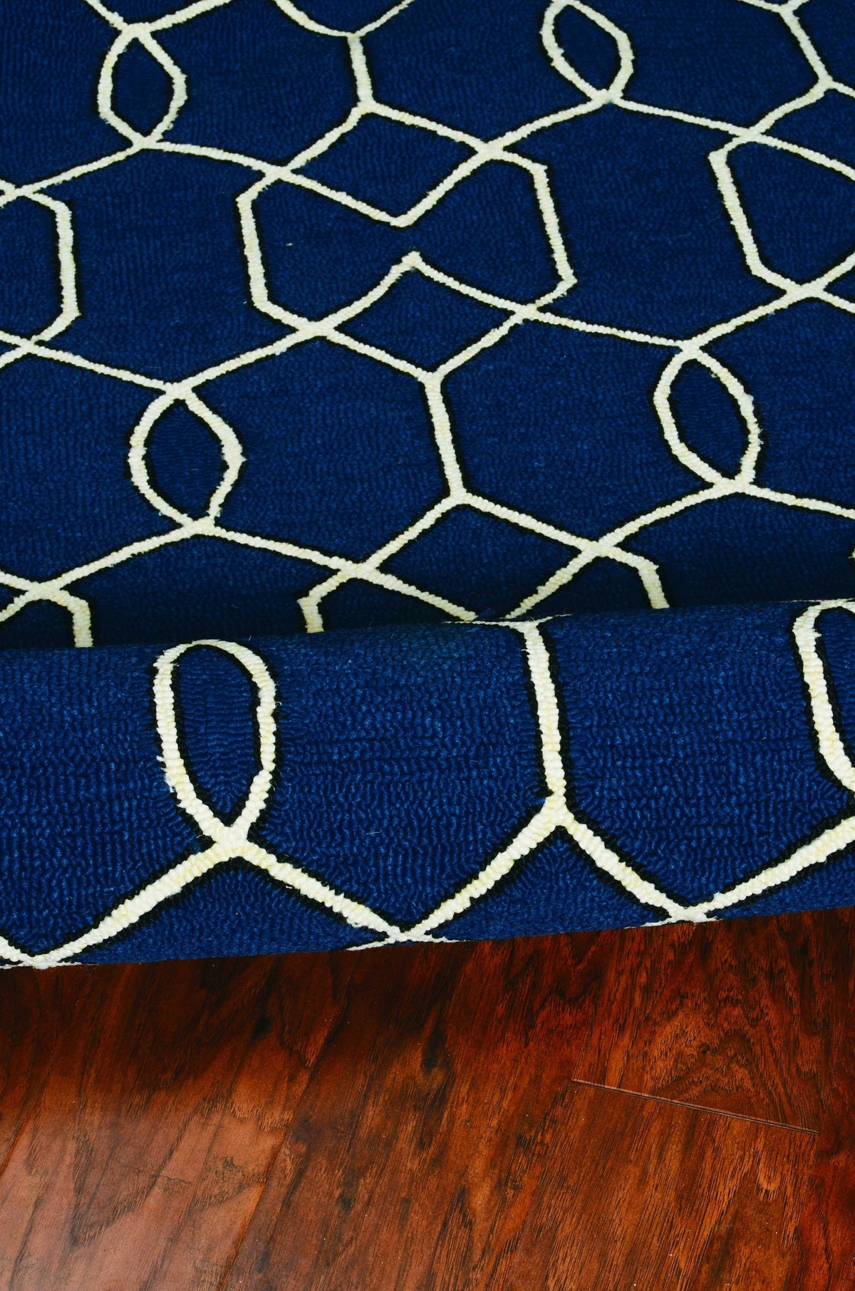 5' X 7' Navy Geometric Trellis Uv Treated Indoor Area Rug